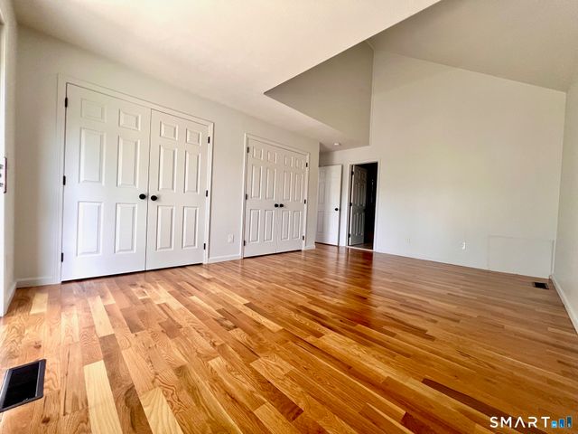 320 Strawberry Hill Avenue 16, Stamford, CT 06902