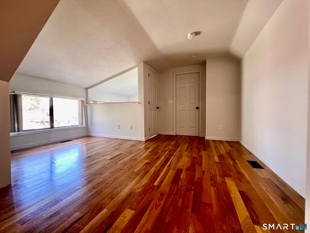 320 Strawberry Hill Avenue 16, Stamford, CT 06902