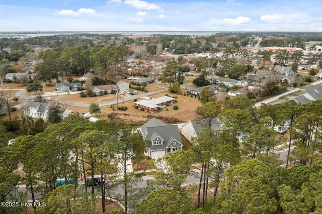 128 Pine View Boulevard, Beaufort, NC 28516