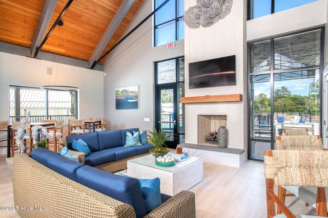 128 Pine View Boulevard, Beaufort, NC 28516