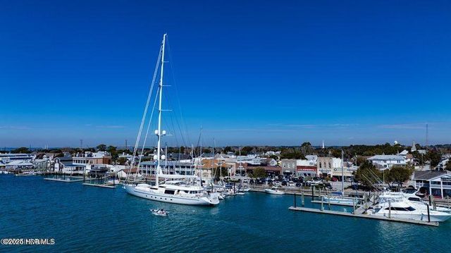 128 Pine View Boulevard, Beaufort, NC 28516