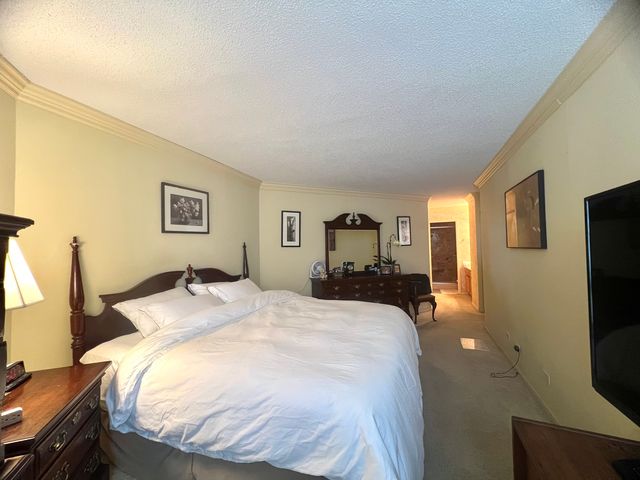 5320 N Sheridan Road 2203, Chicago, IL 60640