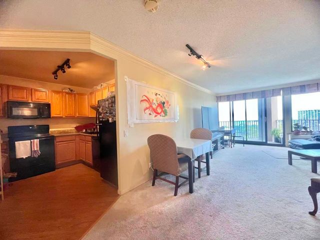 5320 N Sheridan Road 2203, Chicago, IL 60640