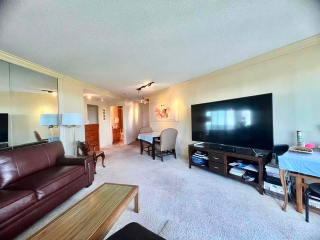 5320 N Sheridan Road 2203, Chicago, IL 60640