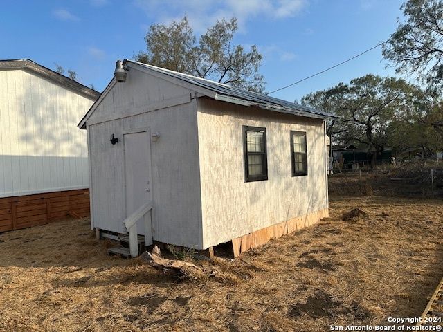 1102 MAGNOLIA ST, Jourdanton, TX 78026