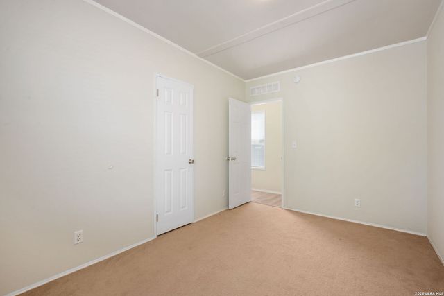 1102 MAGNOLIA ST, Jourdanton, TX 78026