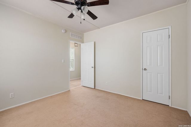 1102 MAGNOLIA ST, Jourdanton, TX 78026