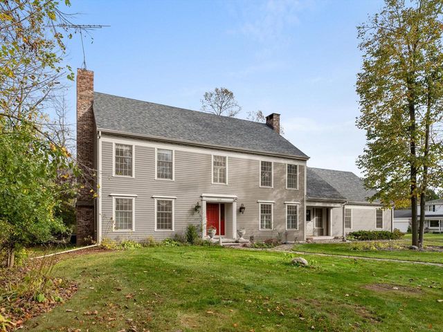 1127 Tanglewood ROAD, Manitowoc, WI 54220