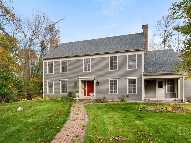 1127 Tanglewood ROAD, Manitowoc, WI 54220