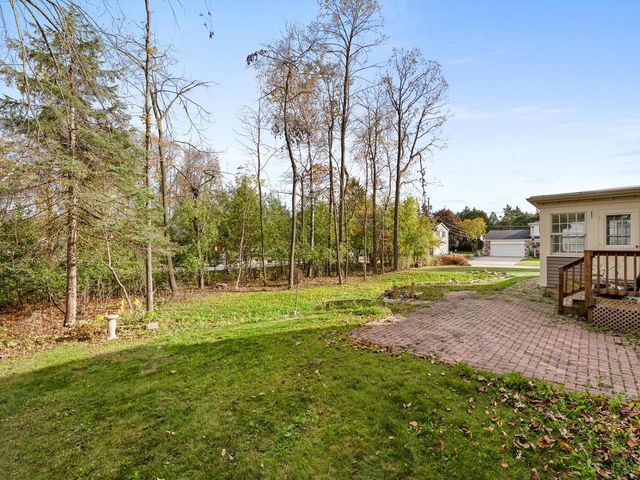 1127 Tanglewood ROAD, Manitowoc, WI 54220