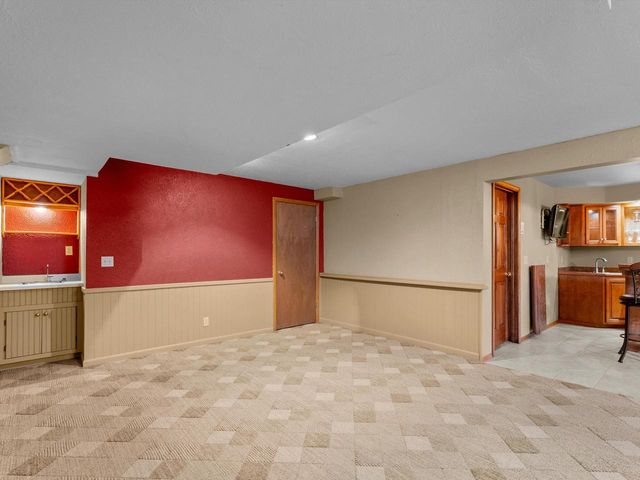 1127 Tanglewood ROAD, Manitowoc, WI 54220