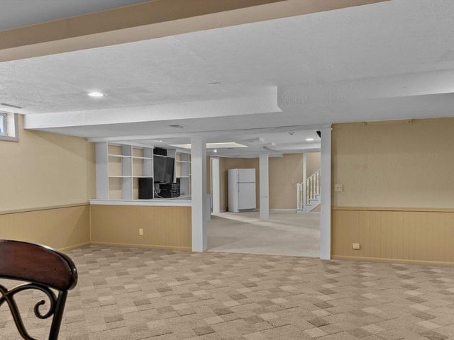 1127 Tanglewood ROAD, Manitowoc, WI 54220