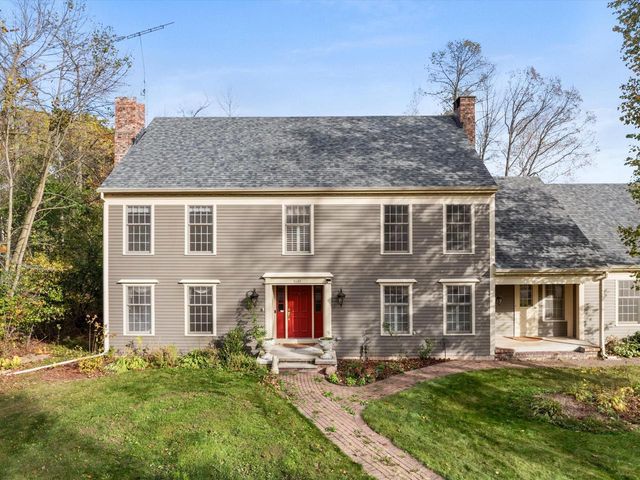 1127 Tanglewood ROAD, Manitowoc, WI 54220