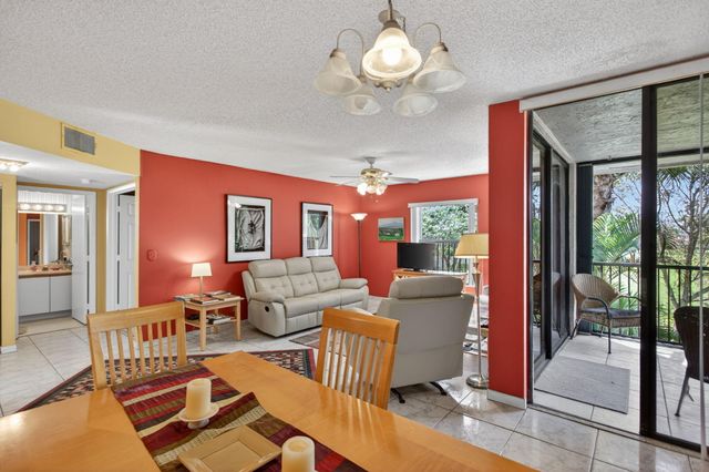 4722 NW 22nd Street 4272, Coconut Creek, FL 33063