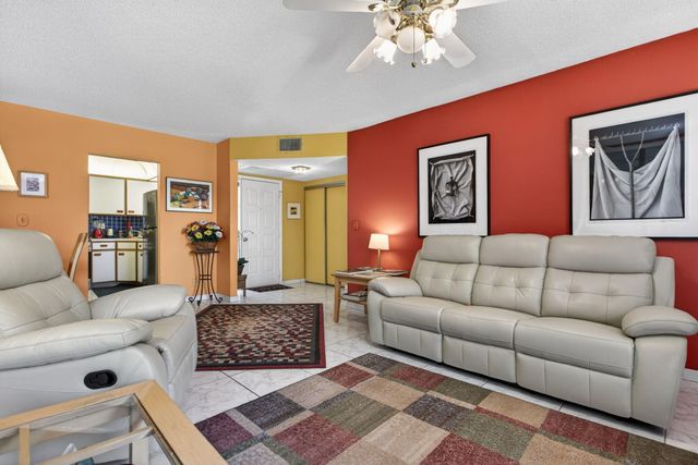 4722 NW 22nd Street 4272, Coconut Creek, FL 33063