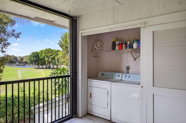 4722 NW 22nd Street 4272, Coconut Creek, FL 33063