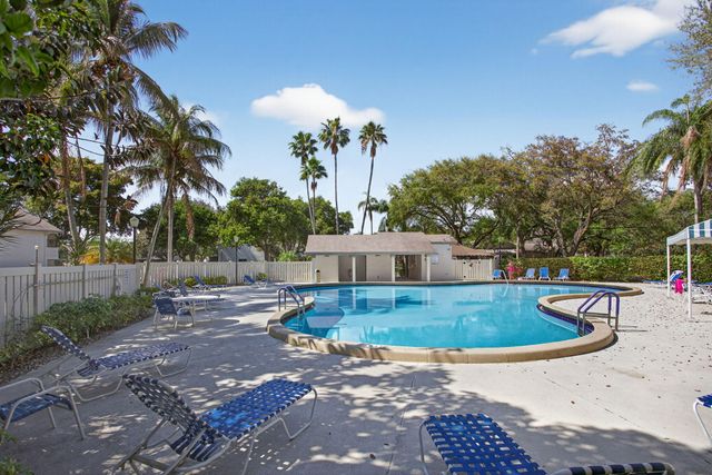 4722 NW 22nd Street 4272, Coconut Creek, FL 33063