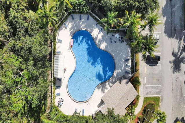 4722 NW 22nd Street 4272, Coconut Creek, FL 33063