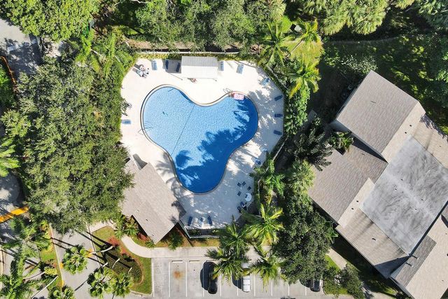 4722 NW 22nd Street 4272, Coconut Creek, FL 33063