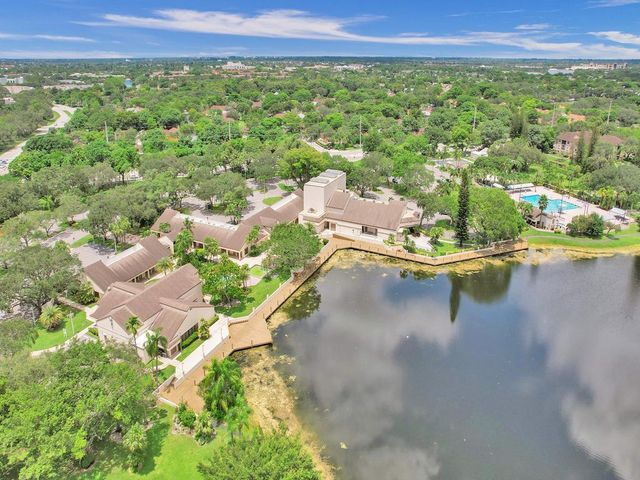 4722 NW 22nd Street 4272, Coconut Creek, FL 33063