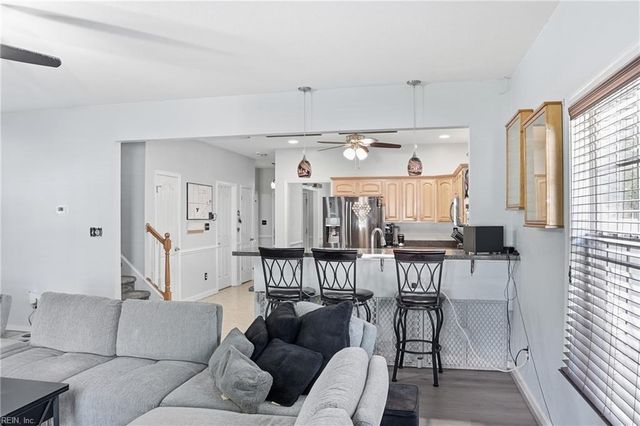 1316 Hawthorne DR, Chesapeake, VA 23325