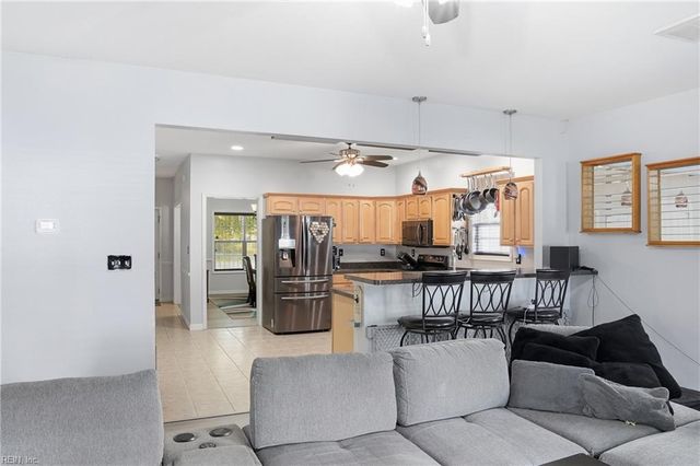 1316 Hawthorne DR, Chesapeake, VA 23325