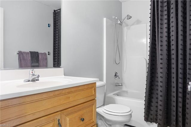 1316 Hawthorne DR, Chesapeake, VA 23325