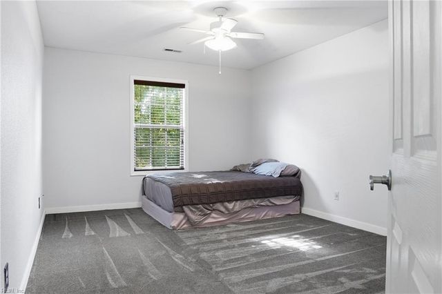 1316 Hawthorne DR, Chesapeake, VA 23325
