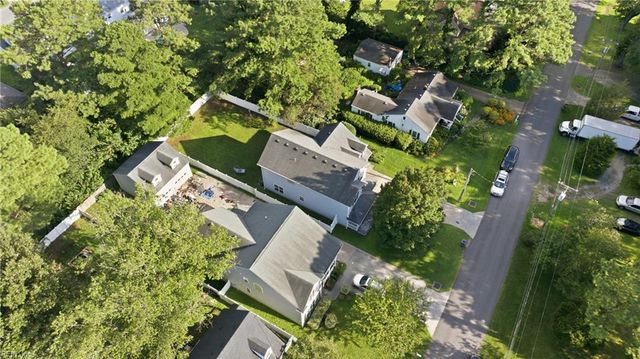 1316 Hawthorne DR, Chesapeake, VA 23325