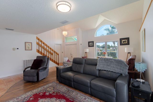 1325 Palermo Way, Lantana, FL 33462