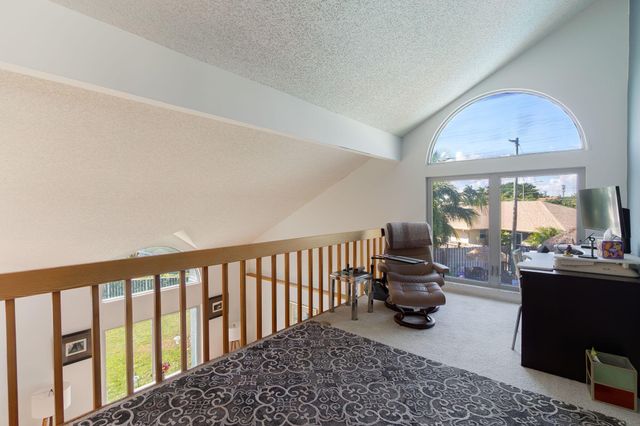 1325 Palermo Way, Lantana, FL 33462