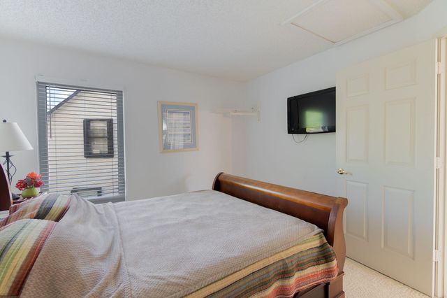 1325 Palermo Way, Lantana, FL 33462