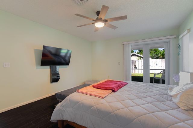 1325 Palermo Way, Lantana, FL 33462