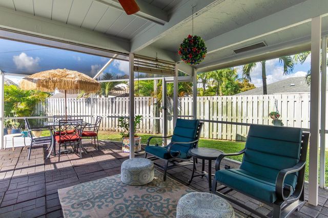 1325 Palermo Way, Lantana, FL 33462