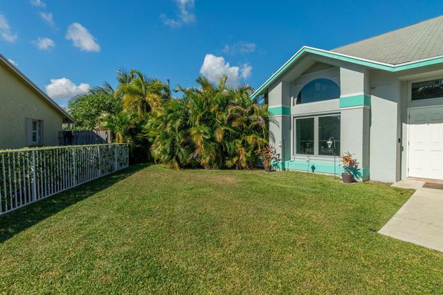 1325 Palermo Way, Lantana, FL 33462