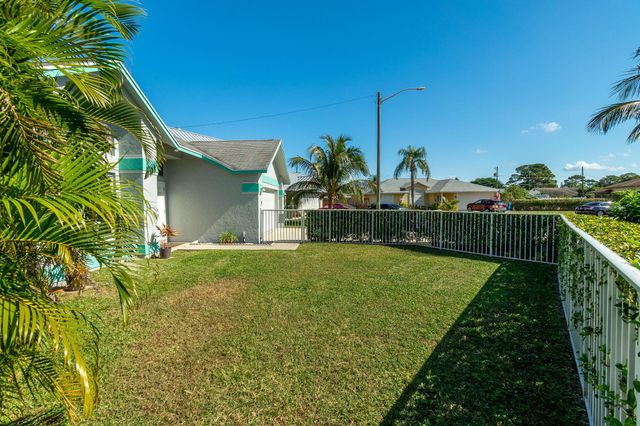 1325 Palermo Way, Lantana, FL 33462