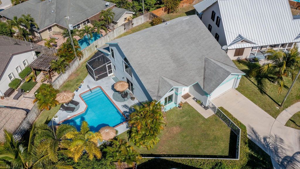 1325 Palermo Way, Lantana, FL 33462