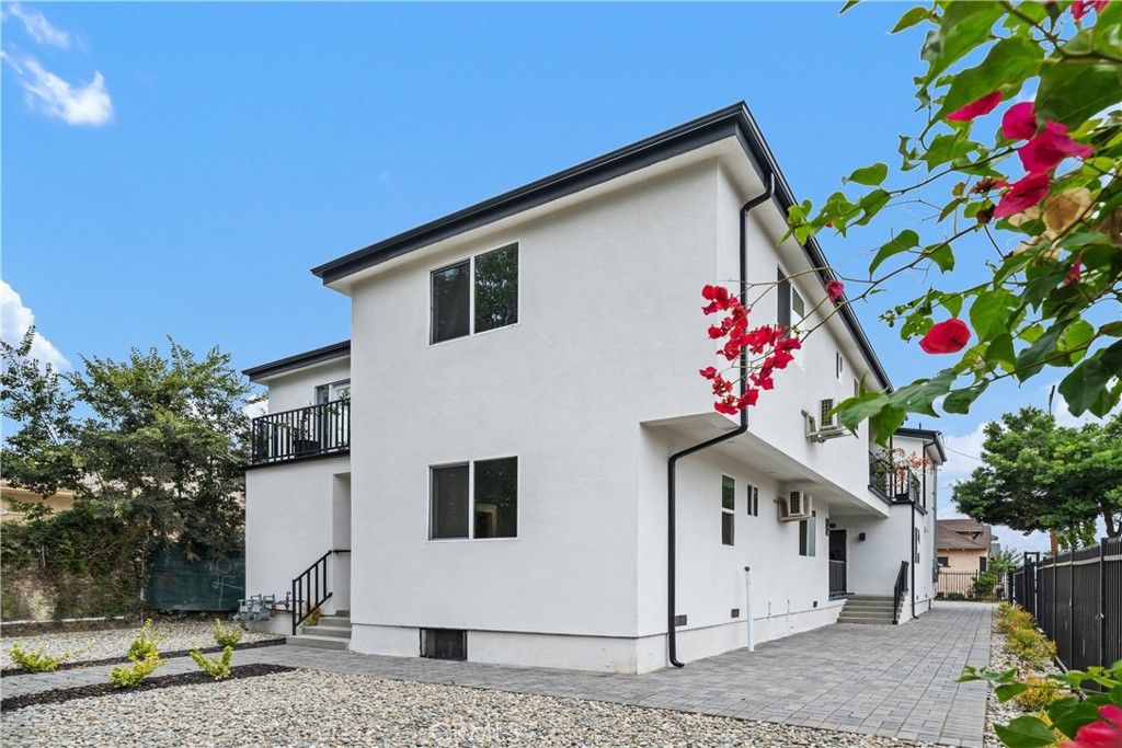 2417 S Stanford, Los Angeles, CA 90011