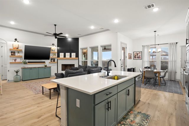 341 Hero Court, Waxahachie, TX 75167