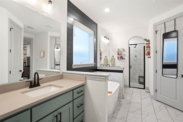 341 Hero Court, Waxahachie, TX 75167