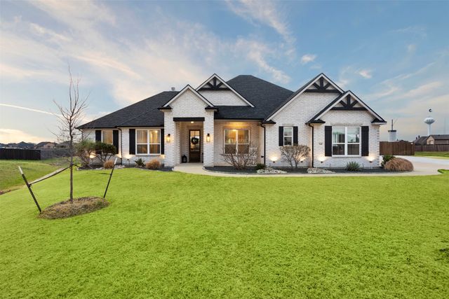 341 Hero Court, Waxahachie, TX 75167