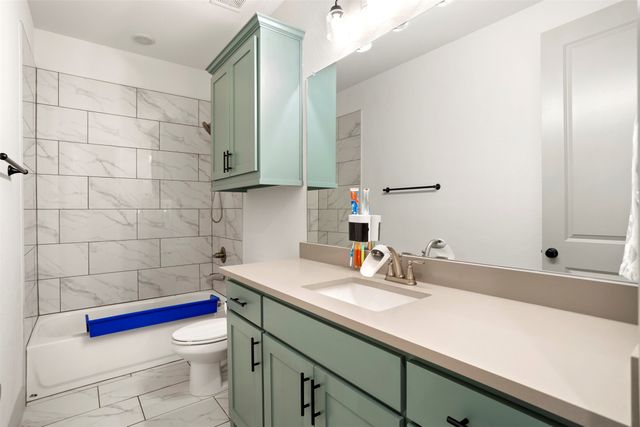 341 Hero Court, Waxahachie, TX 75167