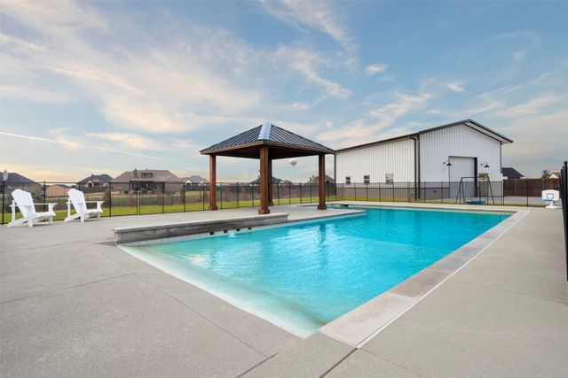 341 Hero Court, Waxahachie, TX 75167