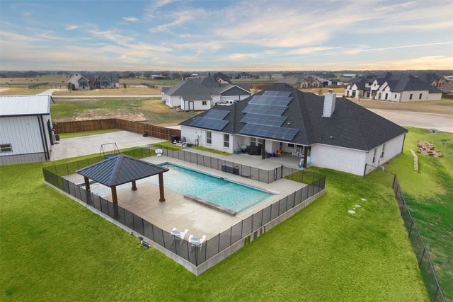 341 Hero Court, Waxahachie, TX 75167