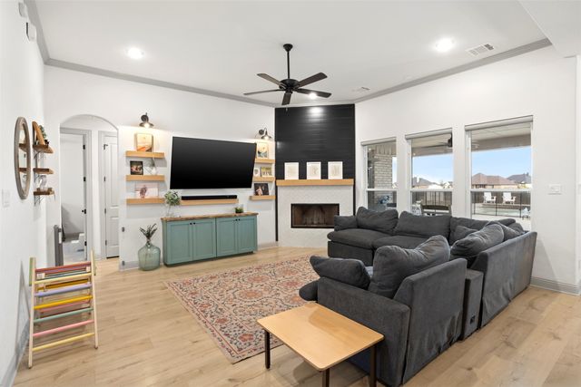 341 Hero Court, Waxahachie, TX 75167