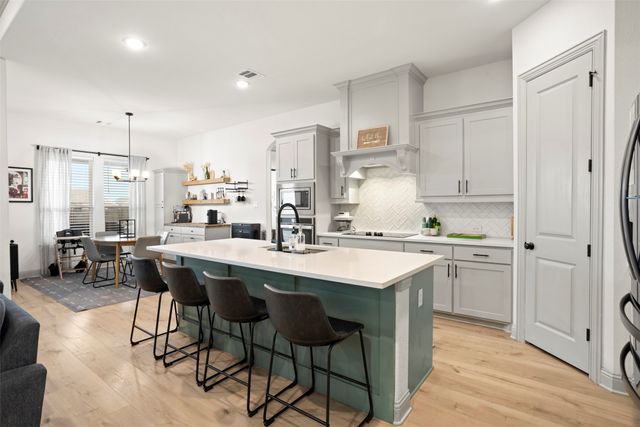 341 Hero Court, Waxahachie, TX 75167