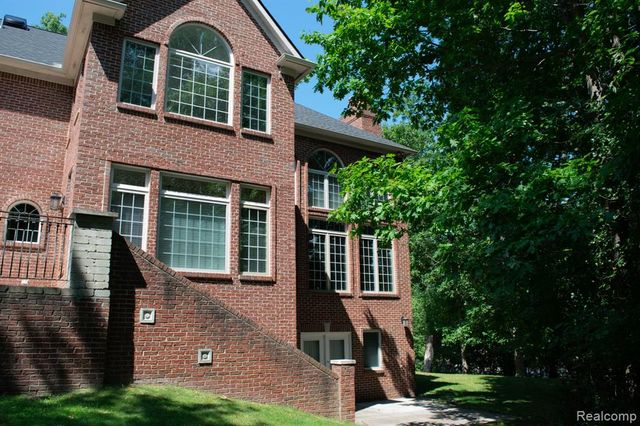 1715 Hamilton Drive, Bloomfield Hills, MI 48302