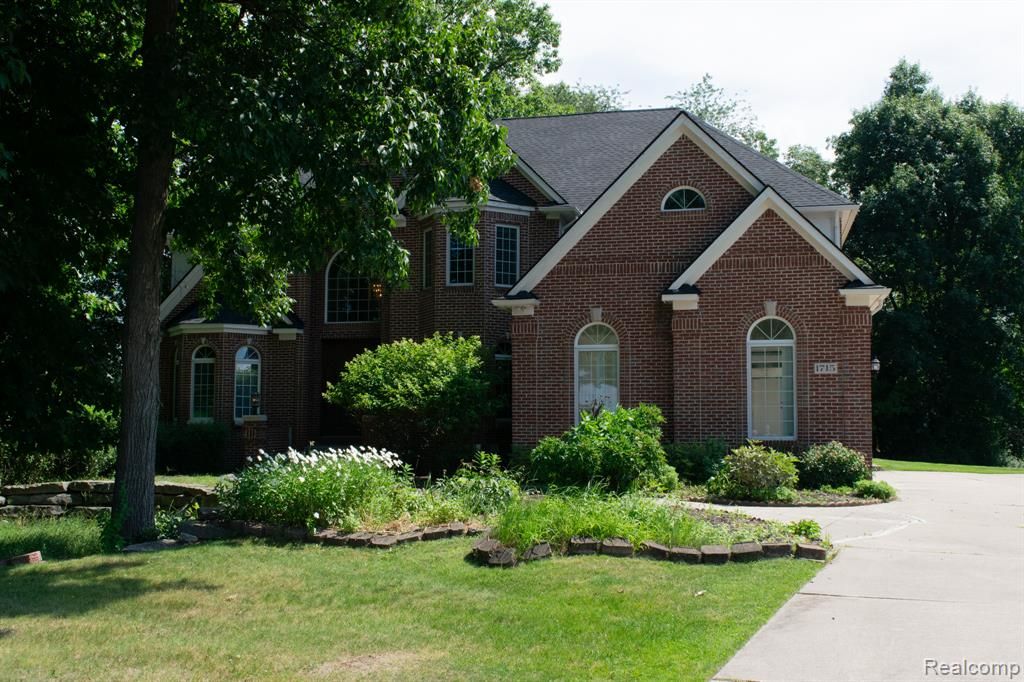 1715 Hamilton Drive, Bloomfield Hills, MI 48302
