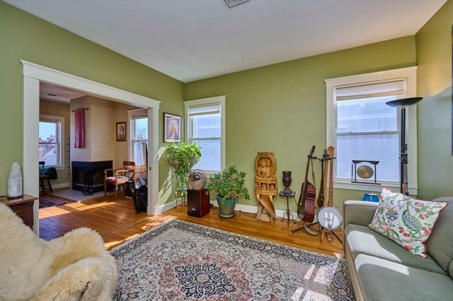 118 Trowbridge St 6, Cambridge, MA 02138