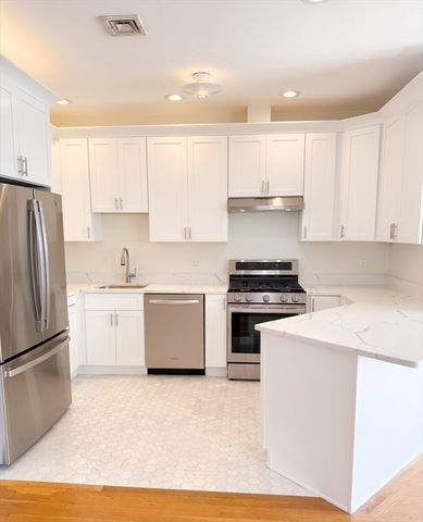 118 Trowbridge St 6, Cambridge, MA 02138